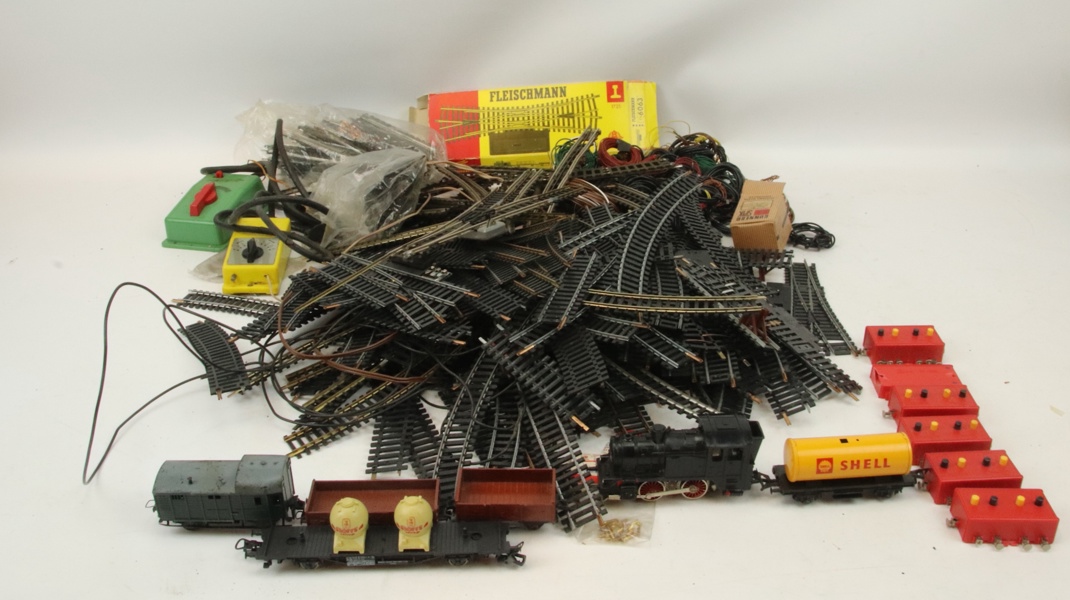 Räls m.m, ett parti, Fleischmann och Lima.