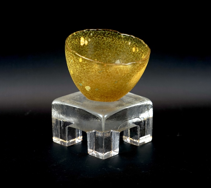 Bertil Vallien, skål/skulptur, glas, Kosta Boda, signerad, 1998.