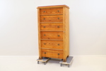 Byrå, 6 lådor, avlutad furu.