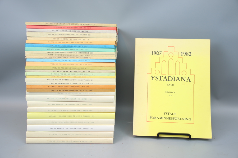 "Ystads Fornminnesförening", böcker, 31 st, 1970/80/90-tal.