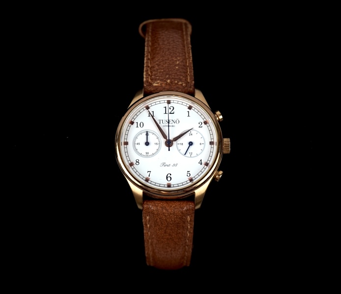 Armbandsur, Tusenö Göteborg, First 38, metall/skinn.