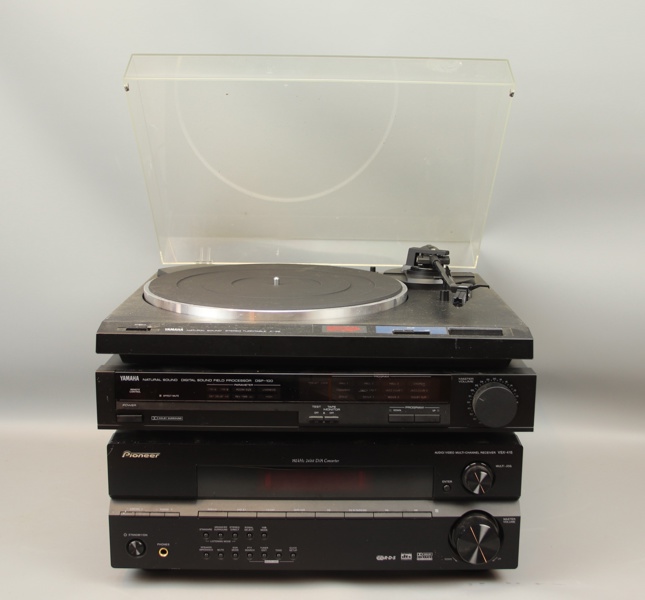 Stereodelar, 3 st, Pioneer Receiver VSX-415 och Yamaha P-28 och DSP-100.