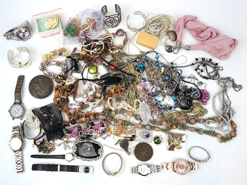 Bijouterier, ett parti.