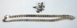 Halslänk, manglad pansar, samt brosch, sterling silver 925.