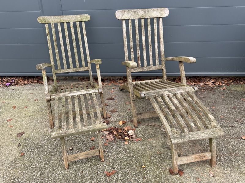 Däckstolar, 2 st, trä, bl.a Deep River Furniture.