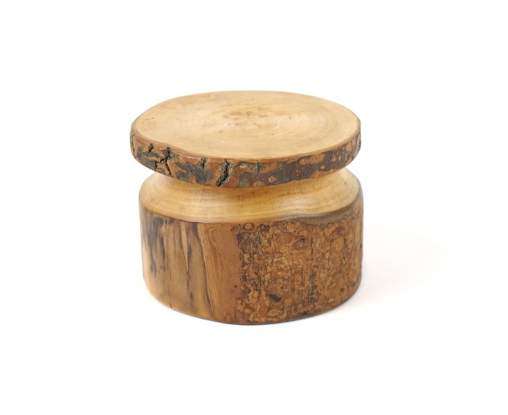 Burk med lock, poppel, Söwe-Konst Sövestad.
