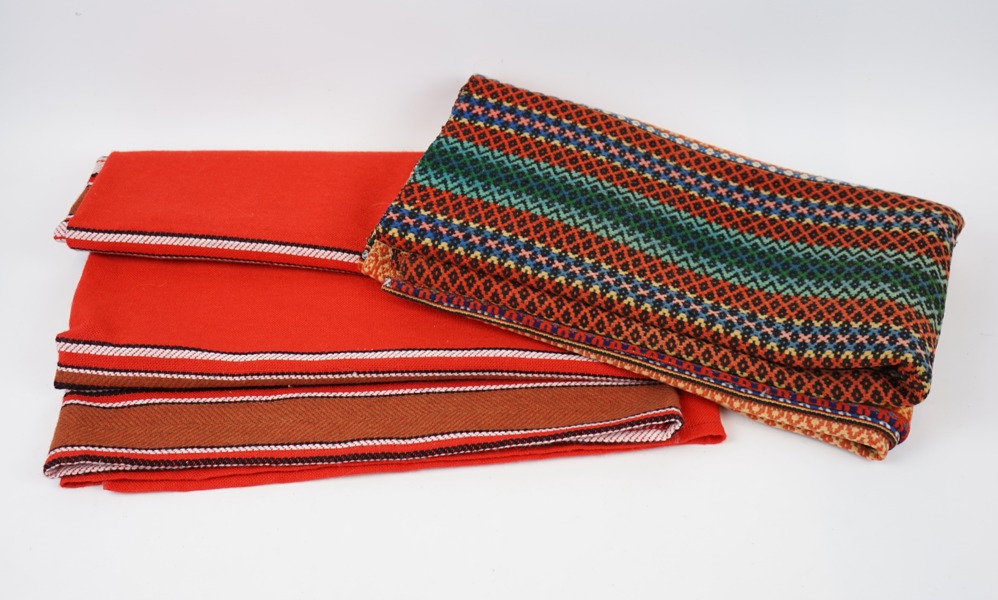 Duk och stenbordsduk.