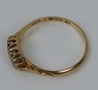 Ring och berlocker, 5 delar, stenar/guld 18k.