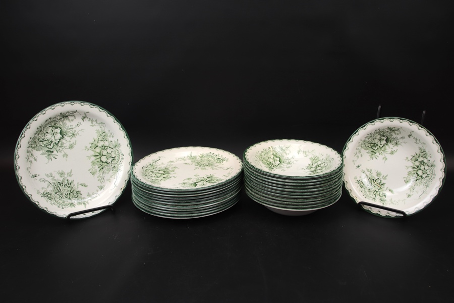 Tallrikar och djupa tallrikar, 12+12 st, porslin, "Grön Anna", Rörstrand.
