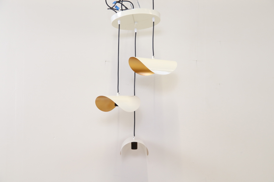 Taklampa, 3 ljuspunkter, justerbar, metall.