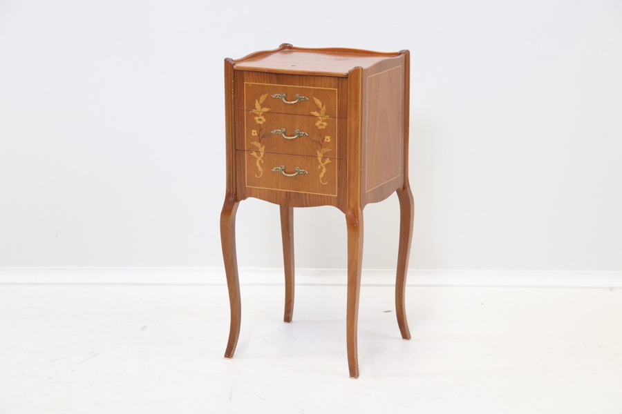 Lampbord, 3 lådor, trä, 1900-tal.