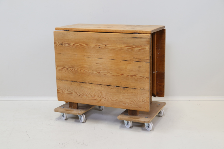 Slagbord, furu/ek, 1800/1900-tal.