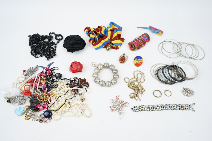 Bijouterier, ett parti.