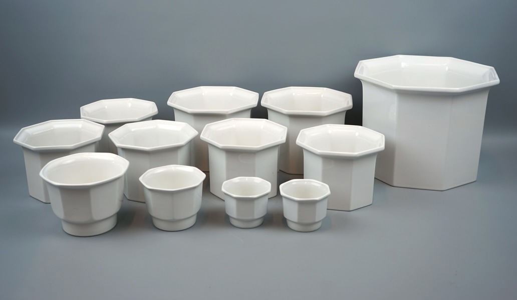 Karin Björquist, ytterfoder, 12 st, porslin, ''Octavius'' och ''Octavia'', Gustavsberg.