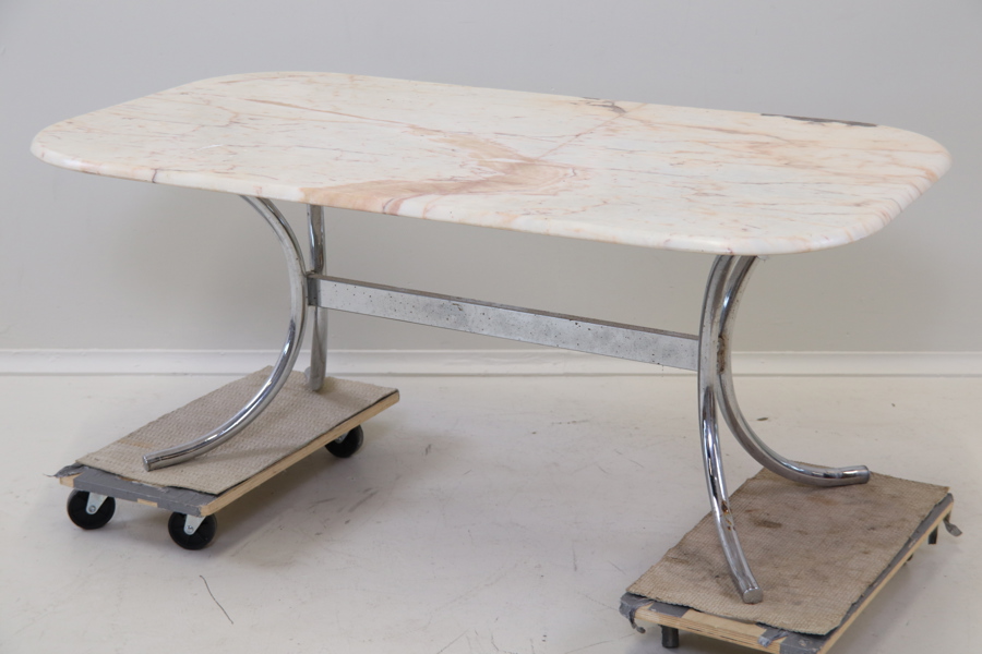 Soffbord, sten/metall.