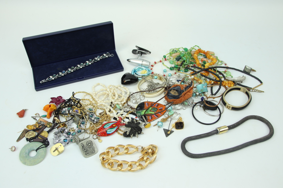 Bijouterier, ett parti.