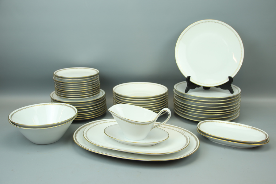 Matservis, 47 delar, porslin, Hackefors.