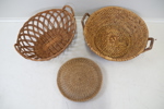Korgar och fat, 3 delar, flätade.