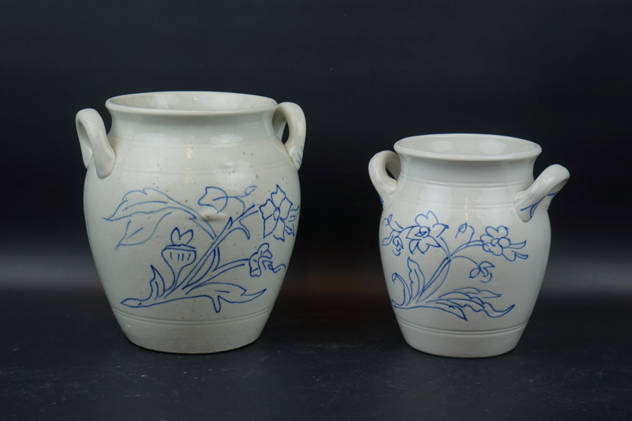 Krus, 2 st, stengods, Göteborg och Rörstrand.