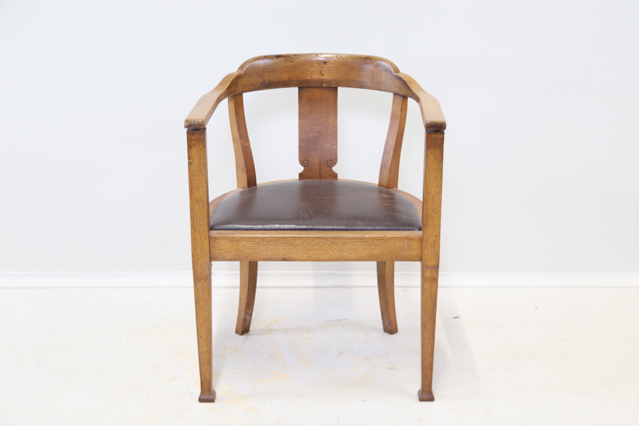 Karmstol, ek/skinn, jugend.