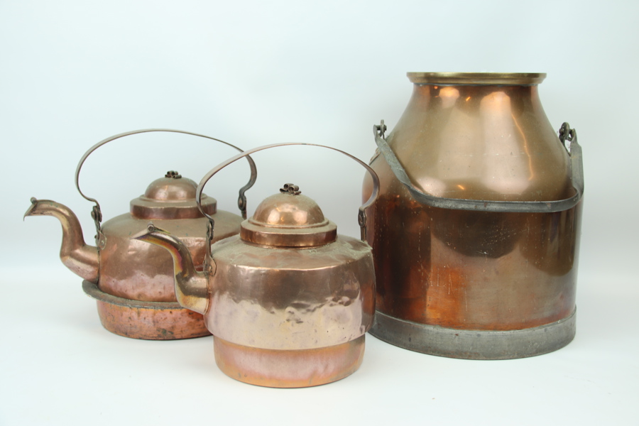 Mjölkkanna och kaffepannor, 3 delar, koppar.