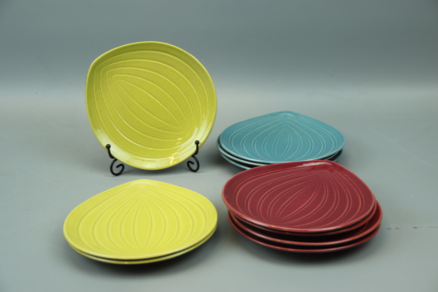 Bo Fajans, assietter, 10 st, keramik, 1900-taltes mitt.