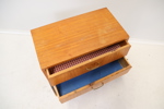Byrå, 2 lådor, teak, 1900-talets andra hälft.