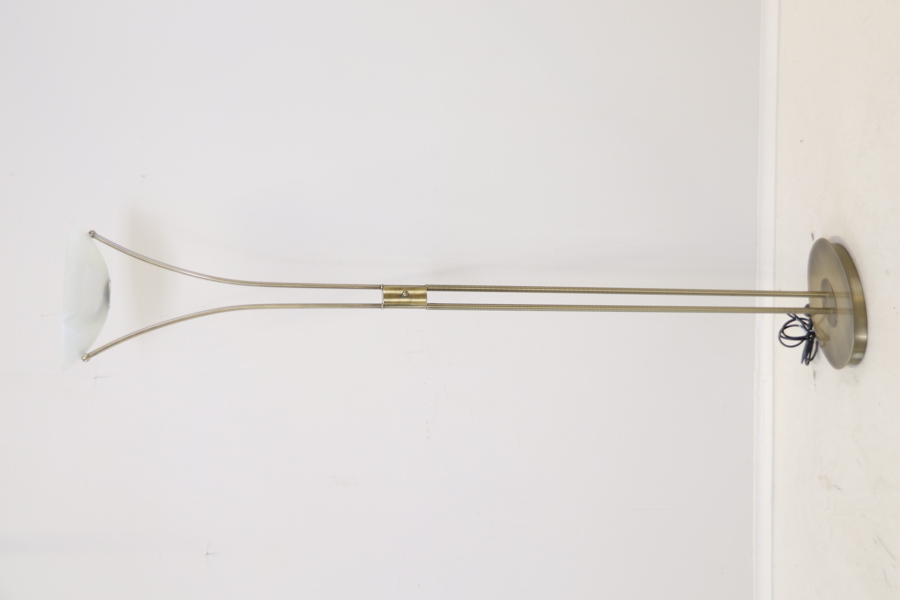 Golvlampa, metall/glas, LampGustaf. samtida.