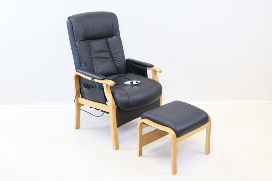 Reclinerfåtölj med fotpall, konstskinn/bok.