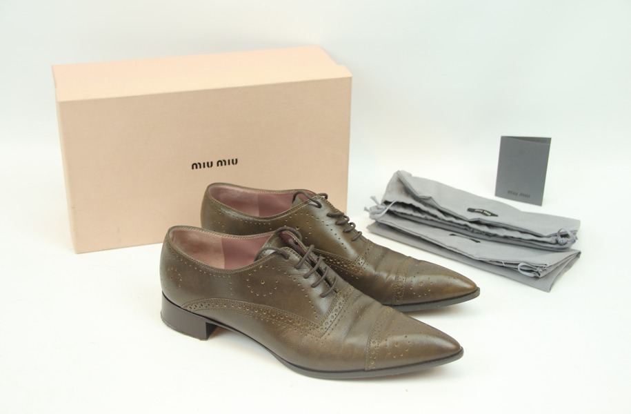 Miu Miu, skor, ett par, skinn, Italien.