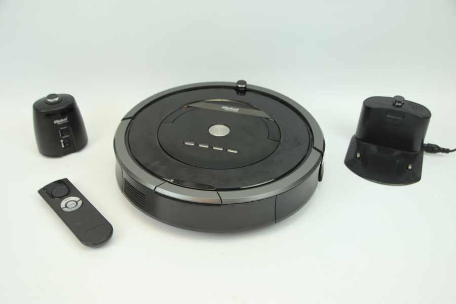 Robotdammsugare, iRobot Roomba, med tillbehör.
