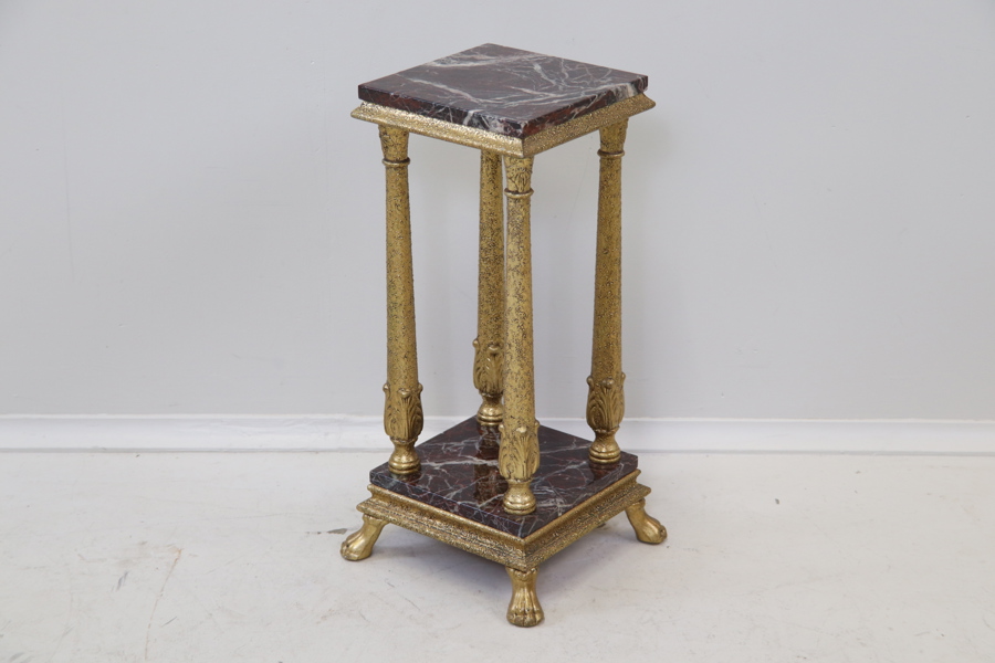 Piedestal, trä/sten, 1900-tal.