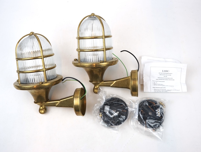 Vägglampor för utomhusbruk, ett par, glas/mässing, Lido.