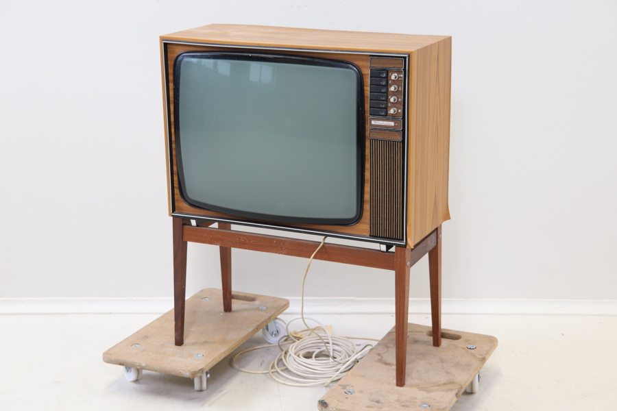 TV, Radiola, samt ställ, trä.