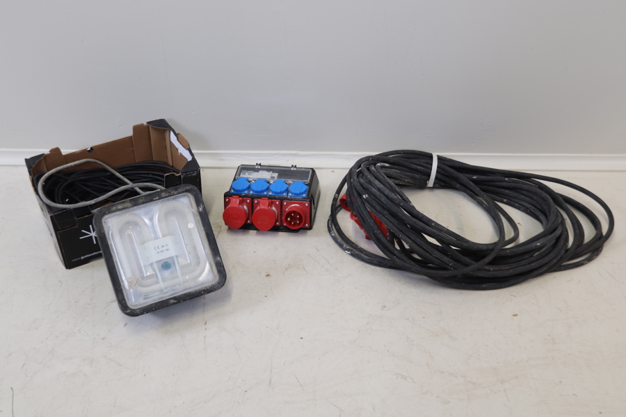 Arbetslampa m.m, 3 delar, metall/plast.