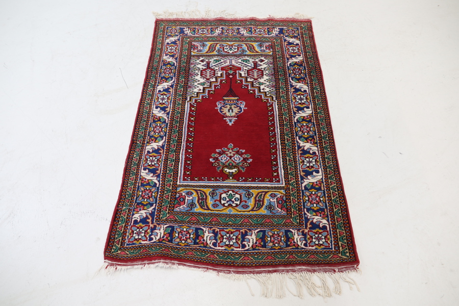 Bönematta, orientalisk, handknuten, ull.