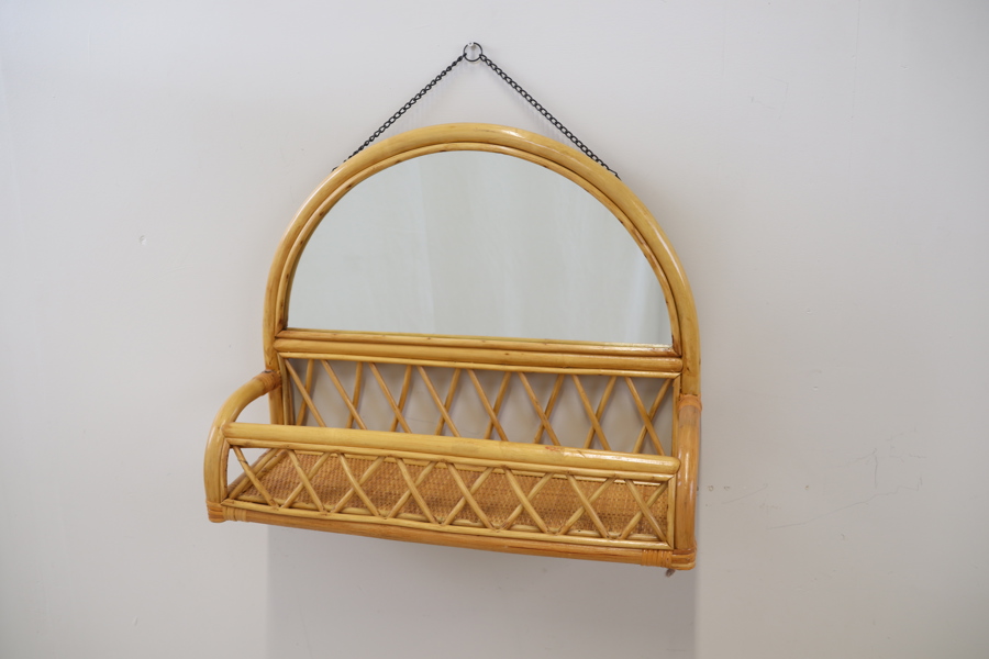 Vägghylla med spegel, bambu/rotting.