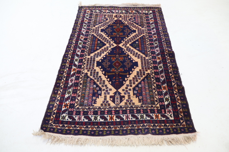 Matta, orientalisk, handknuten, ull.