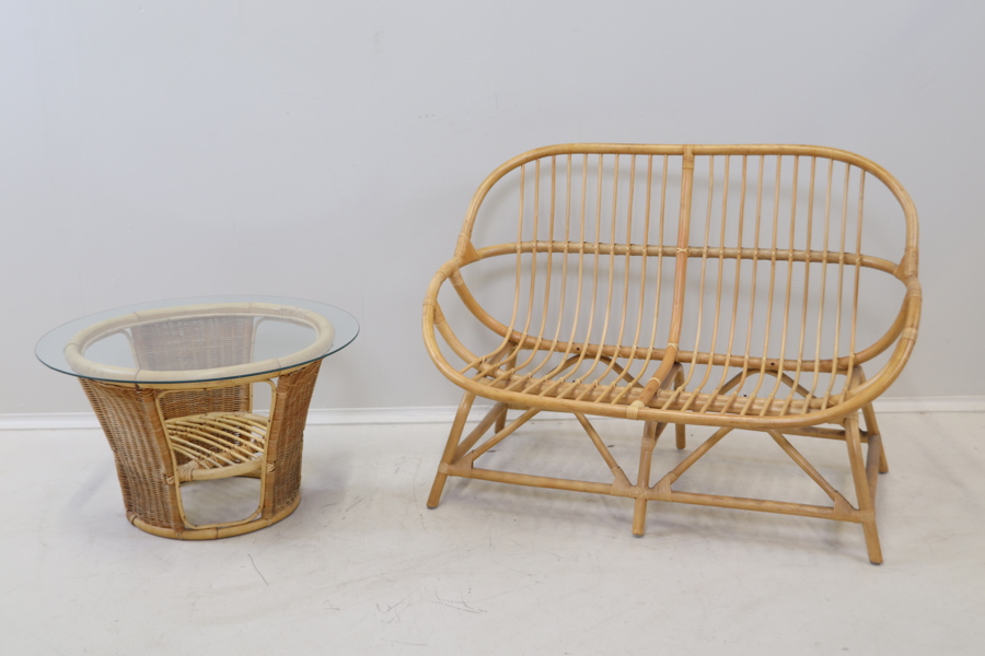 Soffa och bord, bambu/rotting/glas.