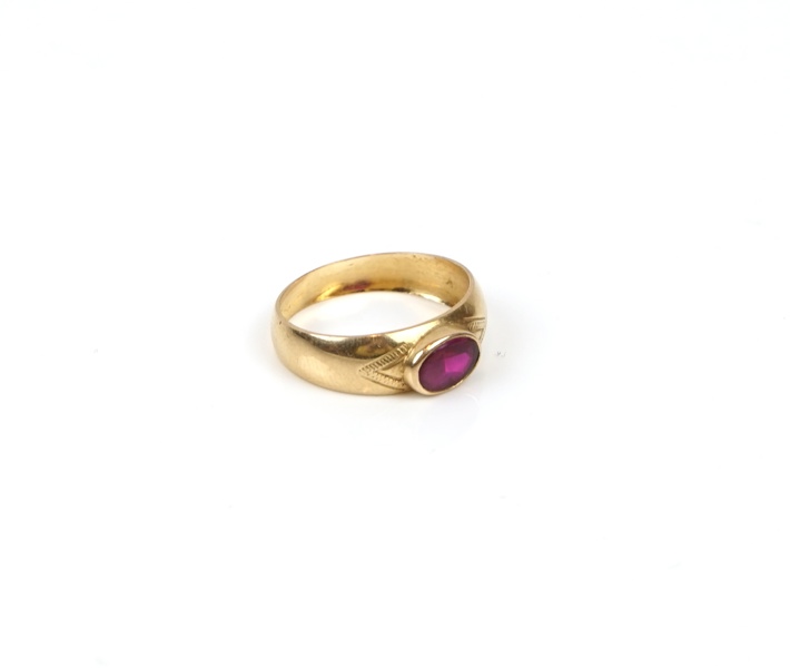 Ring, guld 18k med sten, 1963.
