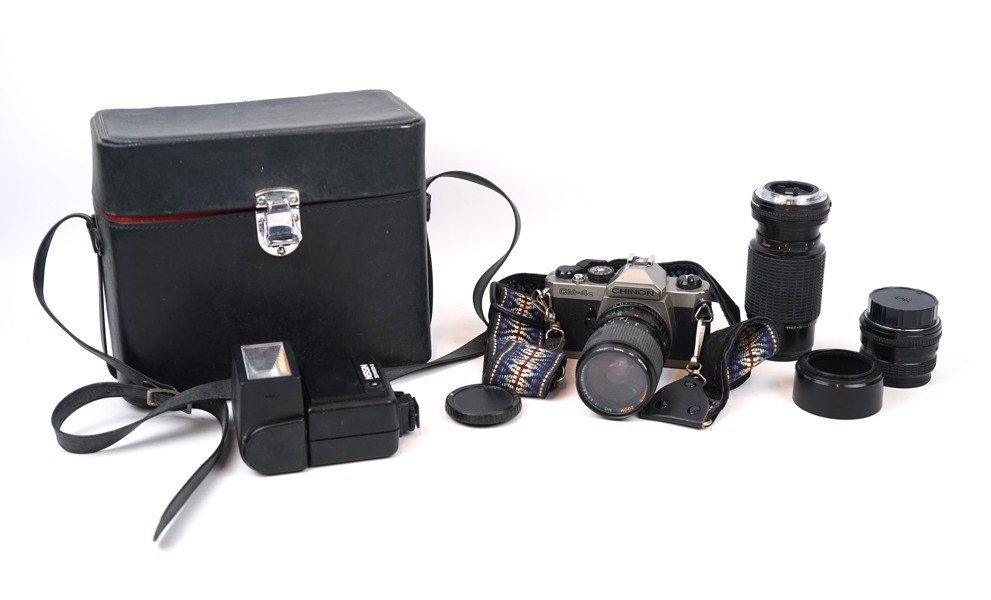 Kamera, Chinon CM-4s, med tillbehör.