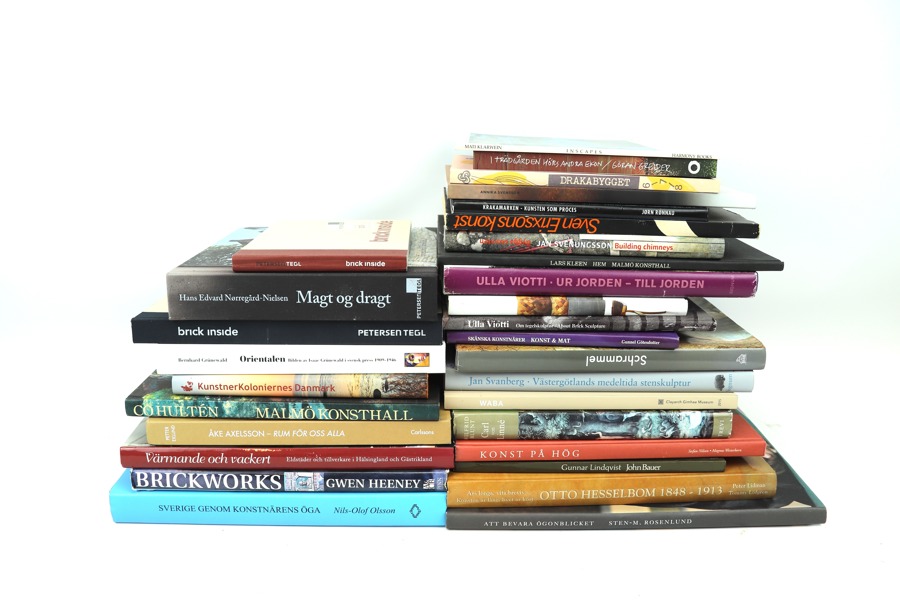 Böcker, 30 st, bl.a om konst.