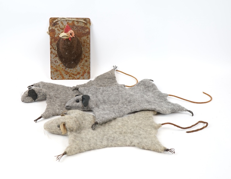 Yvonne Bävman, skulpturer, 4 st, textil.