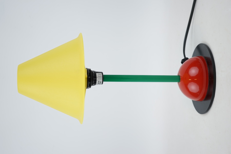 Bordslampa, plast/metall, "Memphis", model B9409, IKEA.