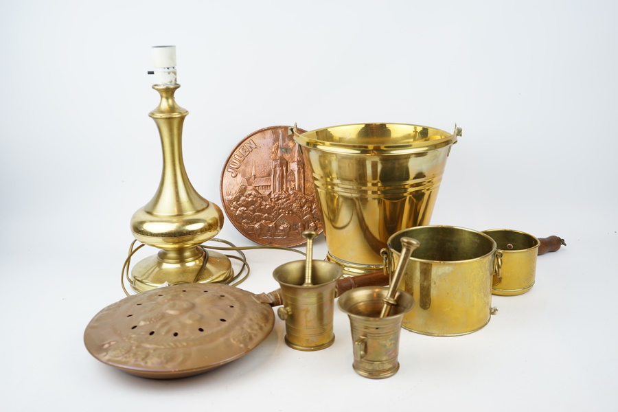 Sängvärmare, mortlar m.m, 8 delar, koppar/mässing.