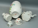 Kinesiskt porslin, 5 delar, 1800/1900-tal.