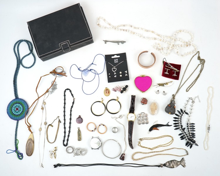 Bijouterier, ett parti.