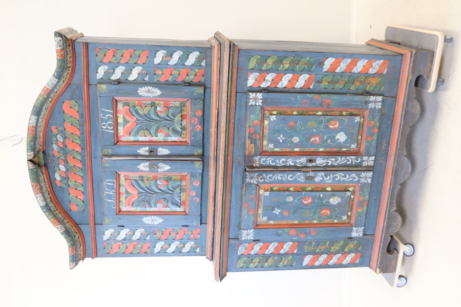 Skänkskåp, skånsk allmoge, daterad 1851.