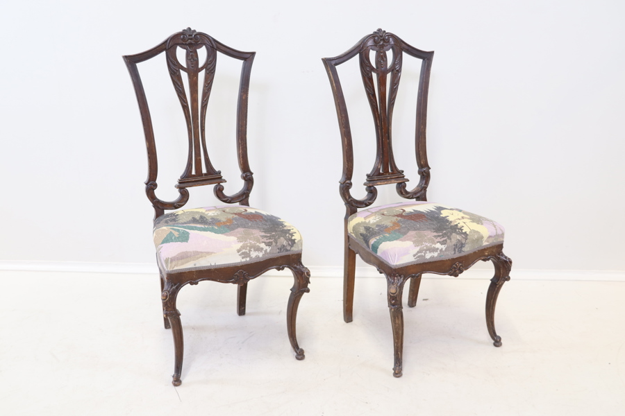 Stolar, ett par, trä/textil, 1900-tal.