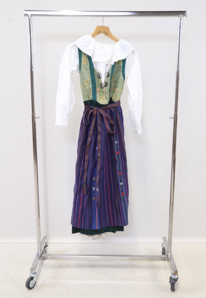 Häradsdräkt, Vemmenhögs Härad.